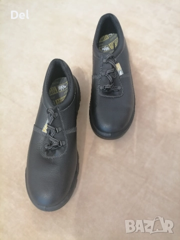 Обувки, снимка 2 - Ежедневни обувки - 52877694