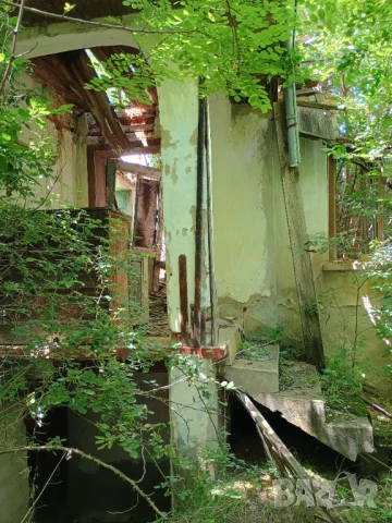 Имот 2,78 дка с ток, вода и постройки в с. Обнова, снимка 8 - Парцели - 50583793