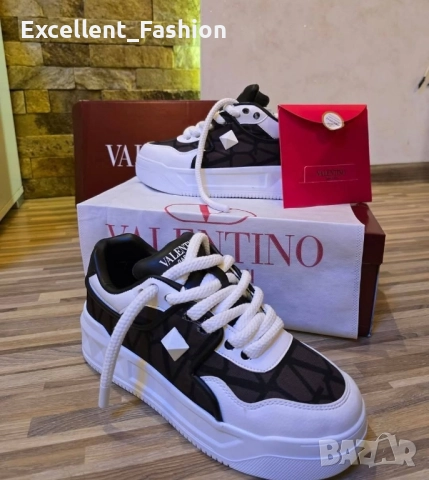 Унисекс модел Valentino , снимка 3 - Дамски ежедневни обувки - 48888794