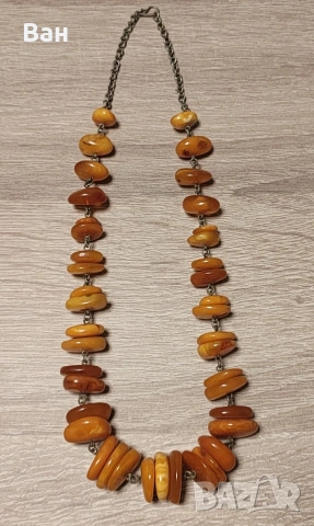 Масивно колие-Балтийски кехлибар и още едно по-малко с жълто-меден цвят, и 2 броеници. , снимка 4 - Колиета, медальони, синджири - 53598073