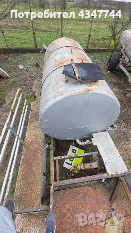 Продават се 2 броя цистерни: Едната с коша е 4.5кубика. Другата 3.2 кубика., снимка 3 - Ремаркета - 53697290
