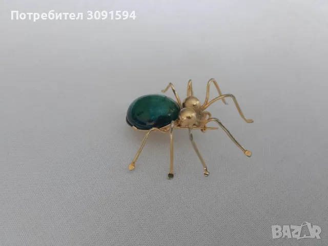 Арт Деко брошка паяк  зелен камък , снимка 2 - Антикварни и старинни предмети - 49570622