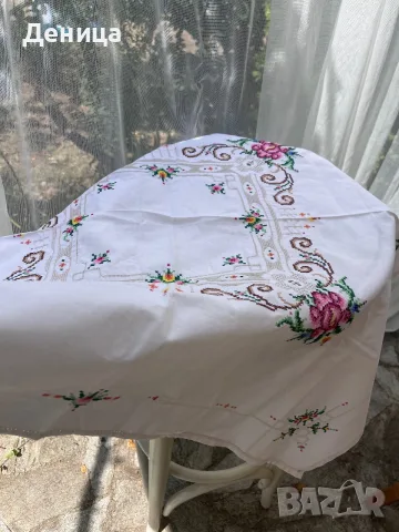 Винтидж покривка за помощна масичка или като център за по-голяма такава 💗 Ръчна бродерия, снимка 6 - Покривки за маси - 55808173