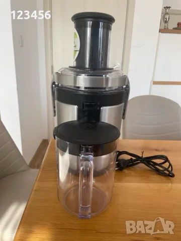 Мощна сокоизтисквачка Бош с КЕРАМИЧЕН НОЖ за цели плодове. Отвор 84 мм