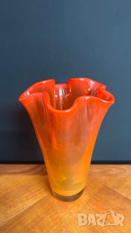 Винтидж стъклена цветна ваза