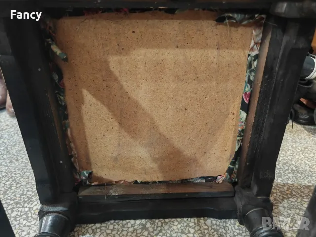 Стара табуретка , снимка 6 - Антикварни и старинни предмети - 47550325