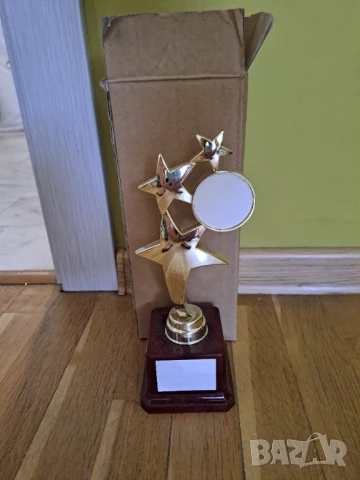 Статуетка звезди за брандиране