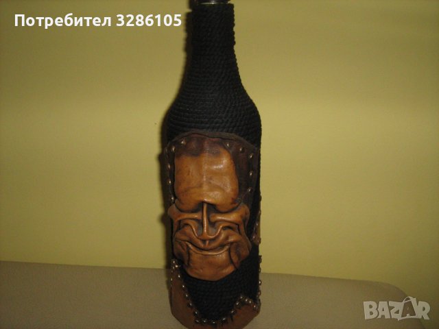 бутилка с декорация от кожа, снимка 1