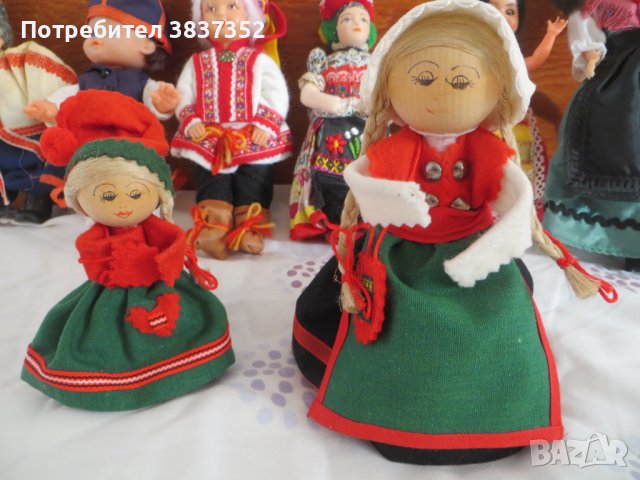 Кукли в национално облекло, снимка 2 - Колекции - 42294945