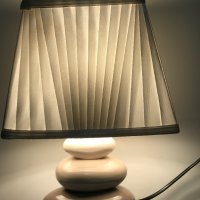 Красва нощна лампа, снимка 1 - Настолни лампи - 44229606