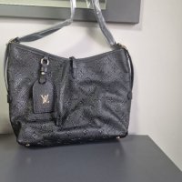 Дамска чанта LOUIS VUITTON , снимка 1 - Чанти - 44490210