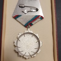 Орден народна република България 3та степен , снимка 2 - Антикварни и старинни предмети - 41815792