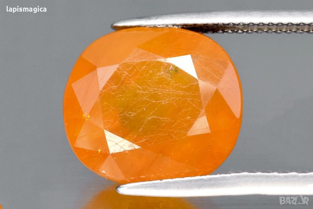 Голям жълт сапфир 21.39ct Cushion шлифовка, с пълнеж от оловно стъкло, снимка 1