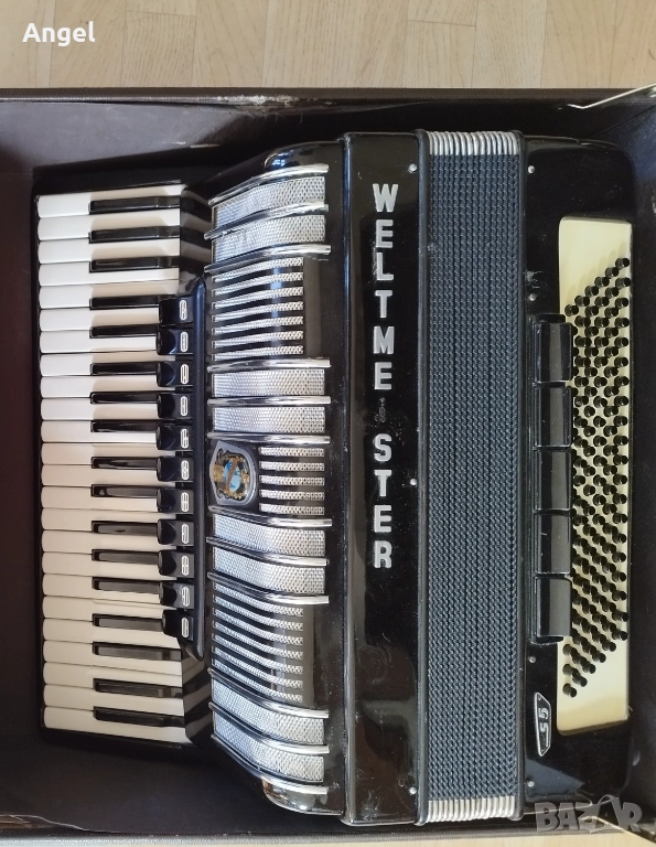 Акордеон Weltmeister S4, снимка 1