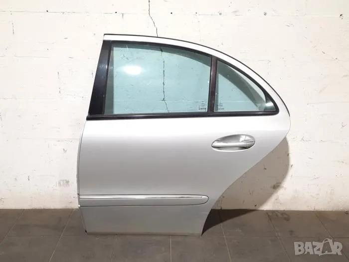 задна лява врата за Mercedes  W211, снимка 1