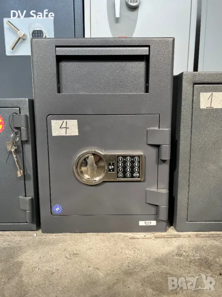 Депозитен сейф 19 , снимка 1