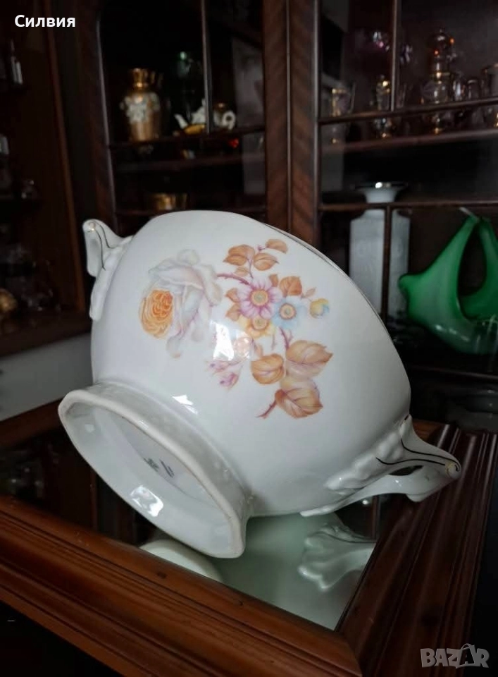 Стар красив супник (без капак), снимка 1