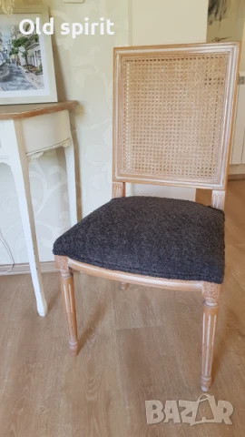 Двойка френски столове в стил Луи XVI, изработени с ратанови облегалки, снимка 2 - Антикварни и старинни предмети - 50690749