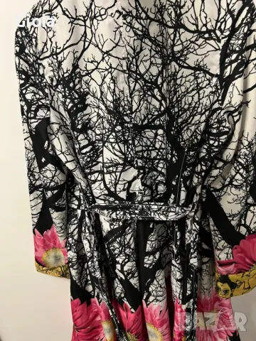 Desigual преходно яке намалям на 70 лева, снимка 3 - Якета - 48167927