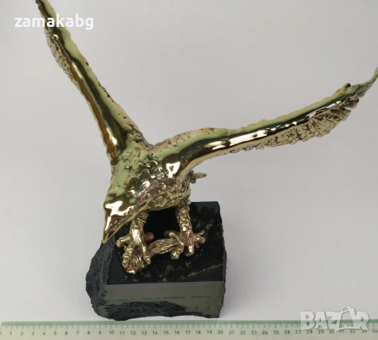 Бронзова пластика орел с поставка естествен камък черен гранит, снимка 12 - Статуетки - 53811210