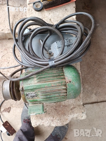 Трифазен мотор 3 кв., снимка 6 - Електродвигатели - 53145093