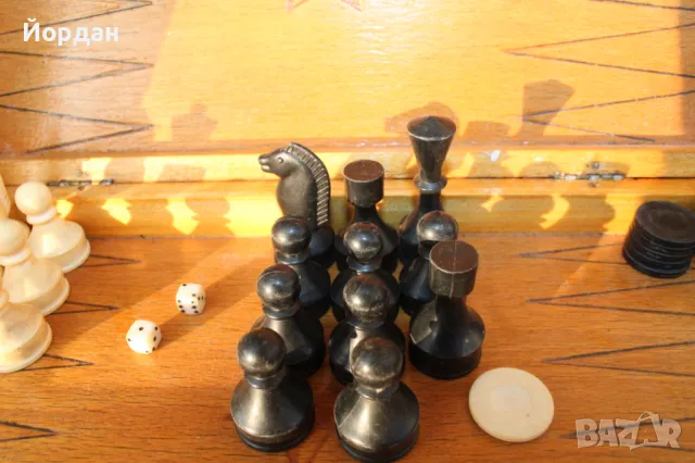 Дървена кутия за шах и табла, снимка 7 - Шах и табла - 47790960