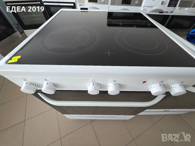 Свободностояща печка с керамични котлони Voss, снимка 7 - Печки, фурни - 53683499