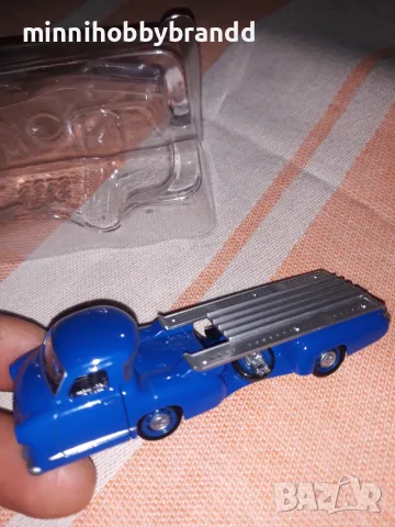 Mercedes Benz 1:64 Norev Renntransporter , снимка 16 - Колекции - 55826588