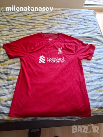 Футболна фланелка на фк ЛИВЪРПУЛ в добро състояние пращам с преглед и тест.