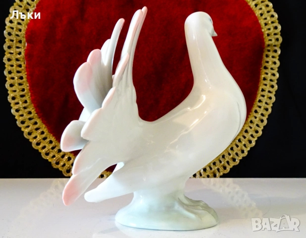 Порцеланова статуетка,фигура Гълъб на Lippelsdorf 1877 г. , снимка 5 - Статуетки - 51812921