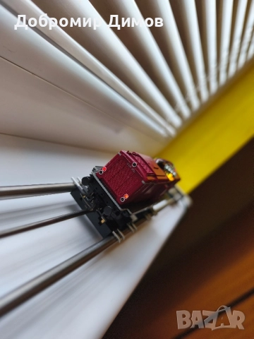 Дизелов локомотив Roco V100, снимка 11 - Колекции - 52097168