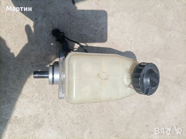 Спирачна помпа + казанчето за спирачното масло за Киа Соренто - дизел - 140 к.с., снимка 9 - Части - 41483145