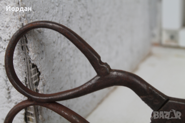 Стара кована ножица, снимка 2 - Антикварни и старинни предмети - 44716244