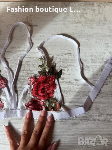 Ново бяло дантелено бюстие с лента и бродирано цвете и регулиращи се презрамки S , M , L , XL размер, снимка 2 - Бельо - 52197026