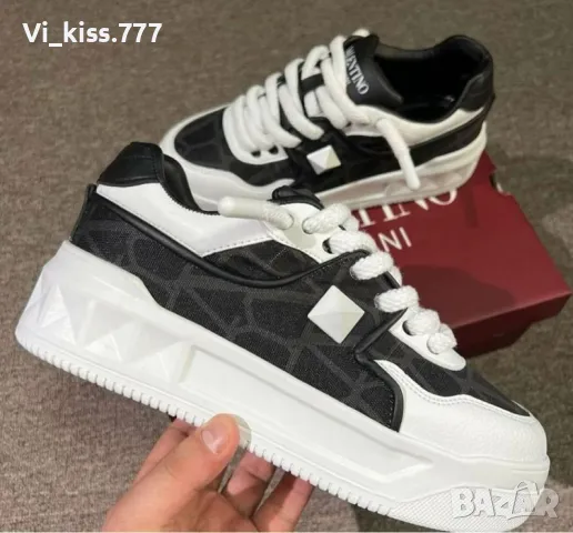 Нови обувки Valentino , снимка 2 - Дамски ежедневни обувки - 48845278