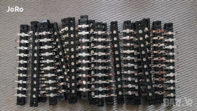 20 броя Реглети за обемен монтаж на радиоелементи.