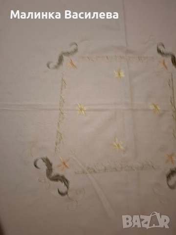 Бродирана покривка , снимка 14 - Гоблени - 52917830