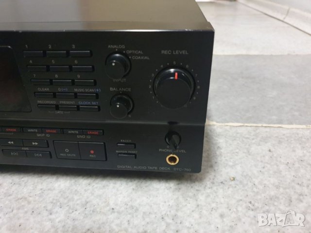 Digital audio tape deck / Dat audio Sony DTC-750 С ръководството за употреба и дистанционно управлен, снимка 7 - Декове - 39071009