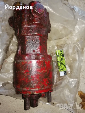 Помпа дозатор за комбайн Дон