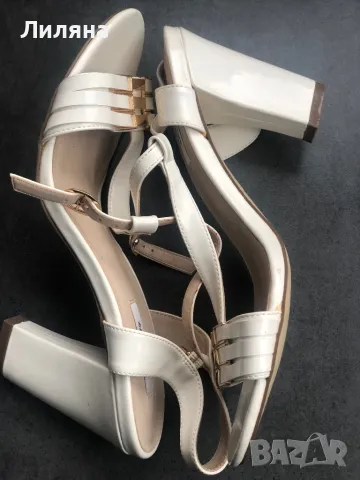 Бели, дамски сандали на ток, снимка 4 - Дамски обувки на ток - 21696645