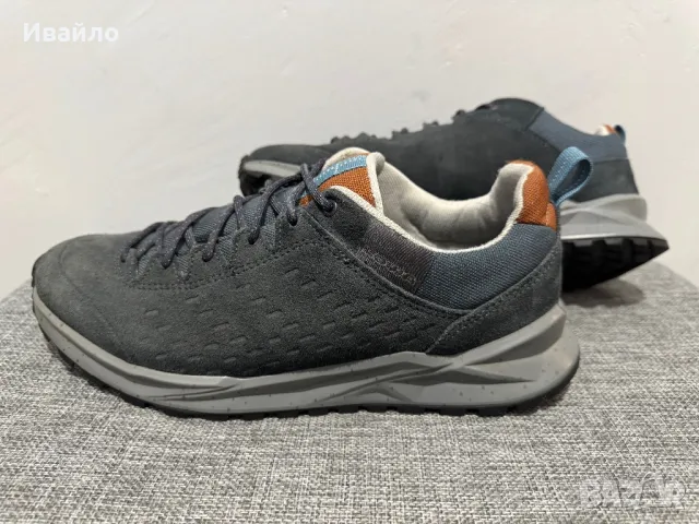 Lowa Men's Valletta Shoe.