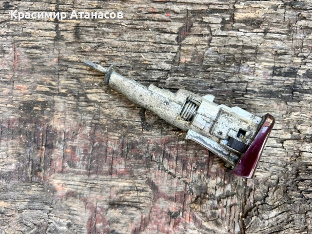 5P0837168B. Патрон за предна лява брава за Сеат Алтеа 2008г, снимка 4 - Аксесоари и консумативи - 50942166