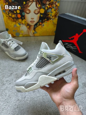 100% оригинални Jordan 4 Metallic Silver Размер 40 Номер Сребристи Сиви , снимка 2 - Маратонки - 51009067