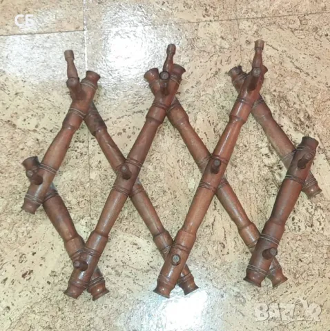 Дървена сгъваема закачалка, 3 старинни сърпа и стари инструменти, снимка 2 - Други инструменти - 48812875