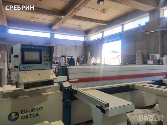 Пакеторазкройващ на 4300мм + товарач, испански 2019г, 90% нов