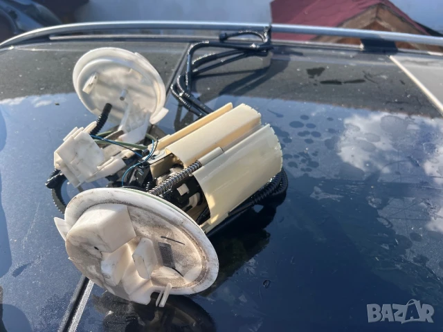 горивна помпа мерцедес ц класа w204 2007 2008 2009 2010 2011 2012 резервоар помпа 2013 2014, снимка 2 - Части - 50676449