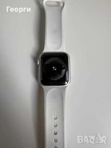 Apple Watch Series 4 40 mm (Activation lock), снимка 2 - Смарт гривни - 52797297