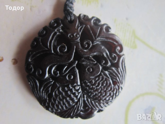 Невероятно колие медальон резбован камък, снимка 2 - Колиета, медальони, синджири - 33945832