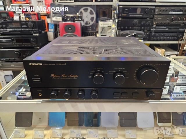 Усилвател Pioneer A-656 Mark II Две по 95 вата. В отлично техническо и визуално състояние., снимка 2 - Ресийвъри, усилватели, смесителни пултове - 51730793