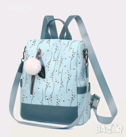 Светло синя раница с флорален мотив